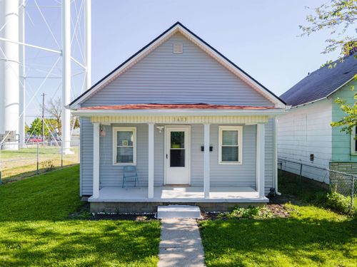 1613 W 1st St, Marion, IN, 46952-3370 | Card Image