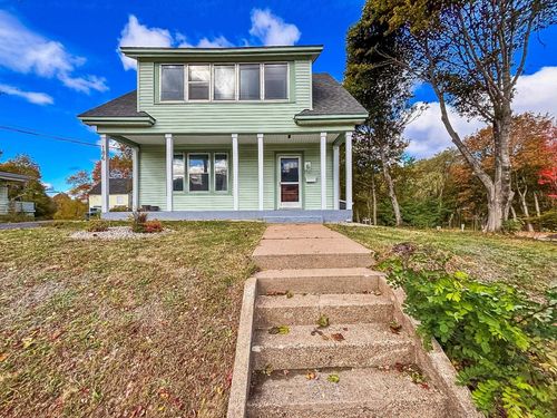 186 Dufferin St, Bridgewater, NS, B4V2G7 | Card Image
