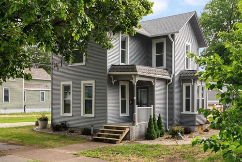 122 S 1st Street, Evansville, WI, 53536 | Card Image