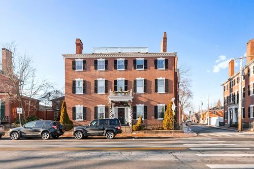 3-31 Washington Sq North, Salem, MA, 01970 | Card Image