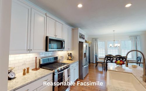 88 Lantern Ln, Sandown, NH, 03873-2363 | Card Image