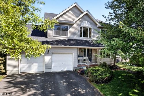 27 Yates Dr, Hillsborough, NJ, 08844-5272 | Card Image