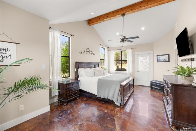 122 Twisting Oak Ct, House other with 4 bedrooms, 3 bathrooms and null parking in Pipe Creek TX | Image 21