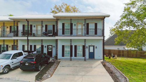 64 Oak Alley Ln, Long Beach, MS, 39560-8001 | Card Image