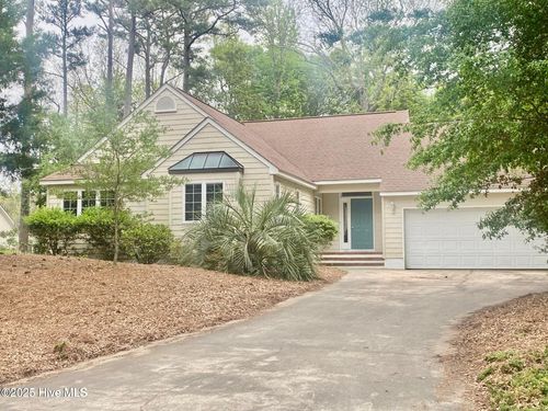 102 Chestnut Ct, Pine Knoll Shores, NC, 28512-6206 | Card Image