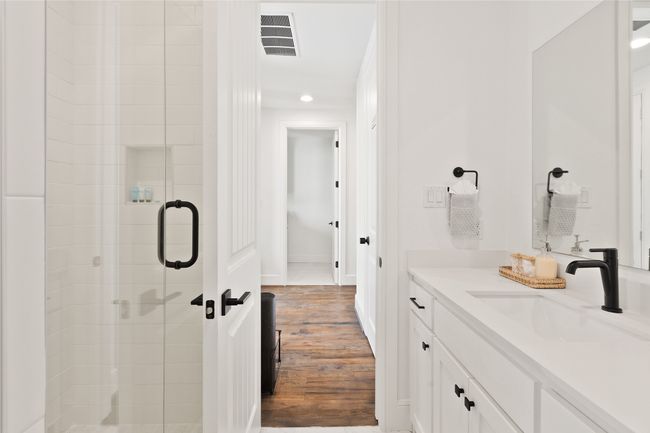 A - 5014 Mission Ave, Home with 4 bedrooms, 5 bathrooms and 4 parking in Dallas TX | Image 21