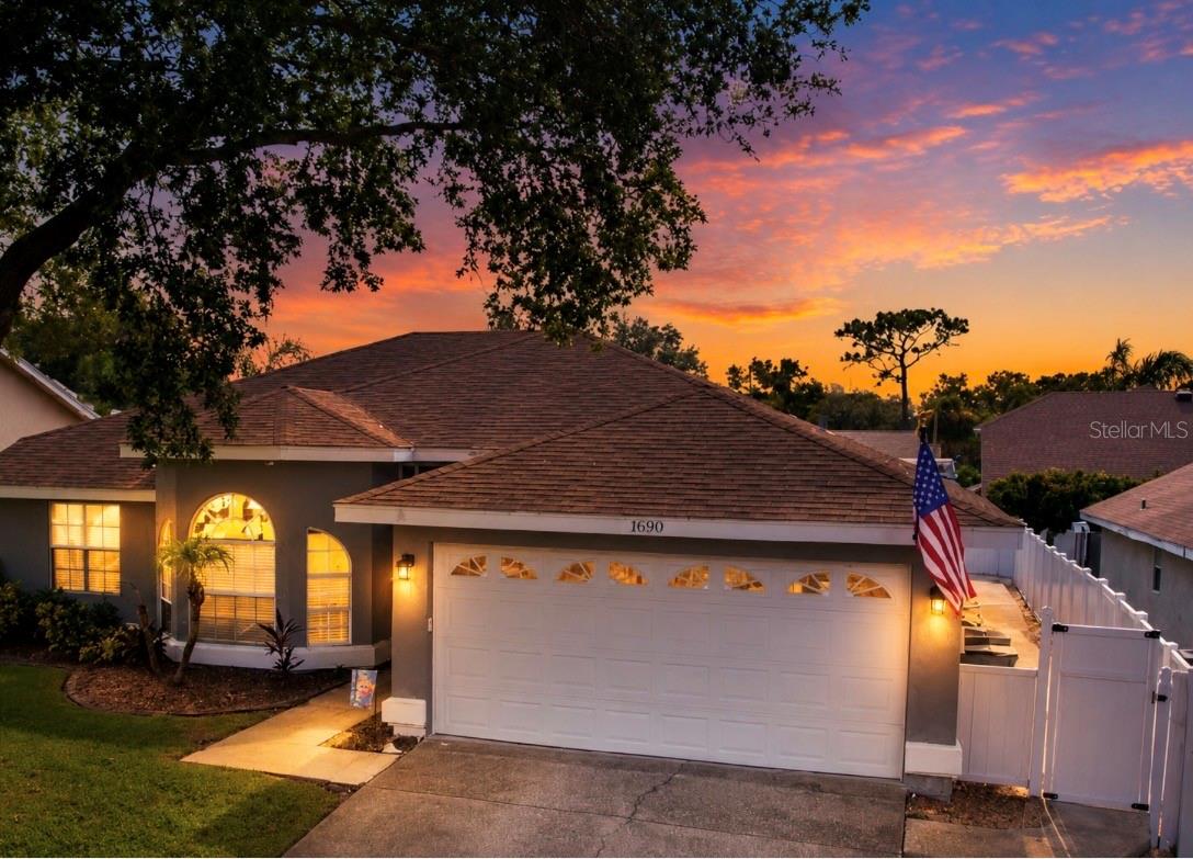 Residential in TARPON SPRINGS