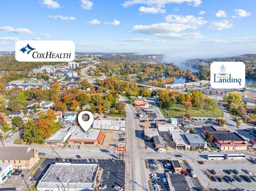 203 Veterans Blvd, Branson, MO, 65616-2093 | Card Image