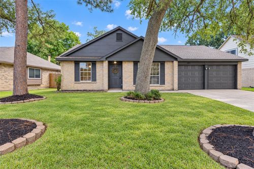 2811 Sugar Wood Dr, League City, TX, 77573-5751 | Card Image