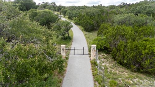 218 Walnut, Spring Branch, TX, 78070-6692 | Card Image