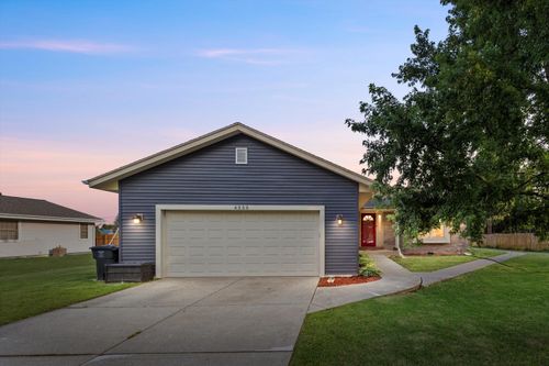 4355 W Sherwood Dr, Franklin, WI, 53132-8634 | Card Image