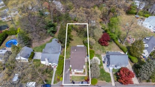 31 Iroquois Trl, Denville, NJ, 07834-1146 | Card Image