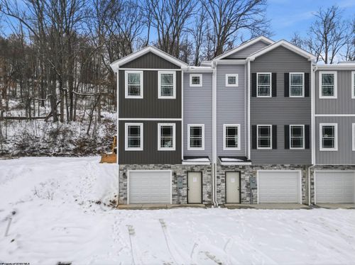 105 Frisco Ln, Bridgeport, WV, 26330-5601 | Card Image