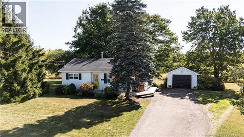 84 Old Post Rd, Petitcodiac, NB, E4Z4N9 | Card Image
