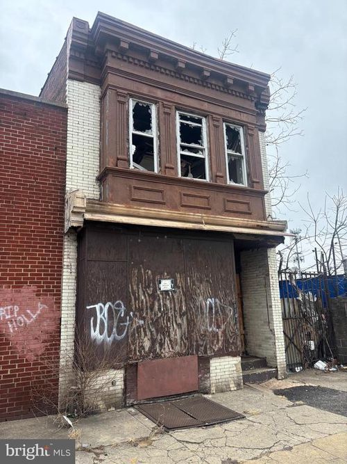 1142 S 6th St, CAMDEN, NJ, 08103-2336 | Card Image