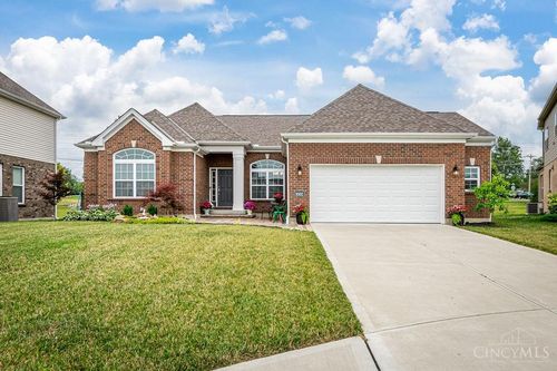 9302 W Meadow Dr, West Chester, OH, 45069-3590 | Card Image