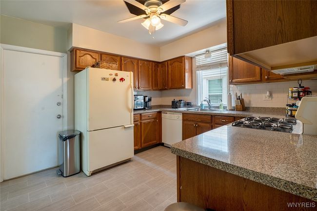 Kitchen in Lower Unit | Image 9