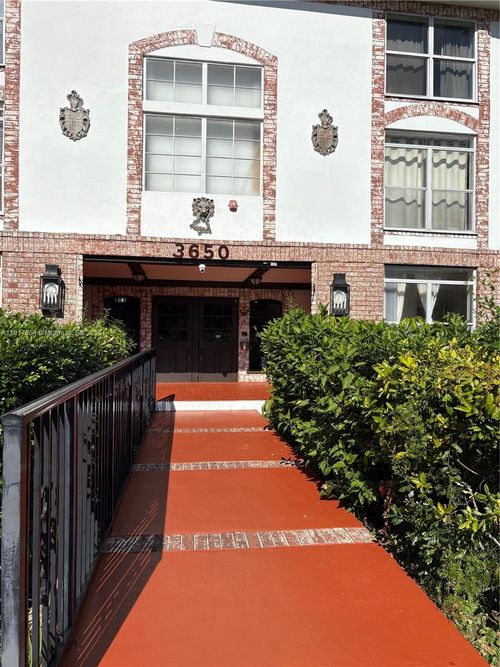 apt-1n-3650 Inverrary Dr, LAUDERHILL, FL, 33319-5933 | Card Image