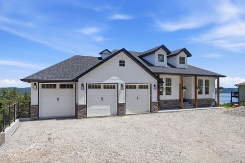 24 Hickory Dr, Kimberling City, MO, 65686-9655 | Card Image