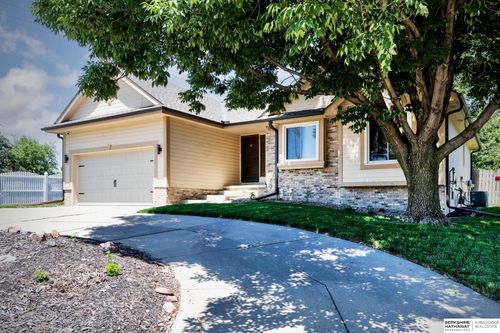 15512 Corby Street, Omaha, NE, 68116 | Card Image