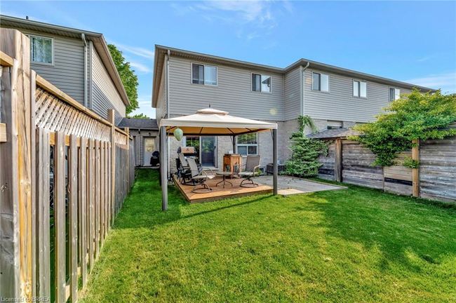 88 Foxborough Dr, Townhouse with 3 bedrooms, 2 bathrooms and 3 parking in Ancaster ON | Image 20