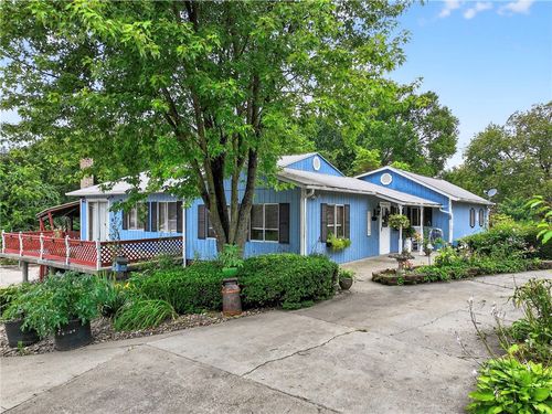 2345 Tuscarawas Rd, Brighton Twp, PA, 15009-1136 | Card Image