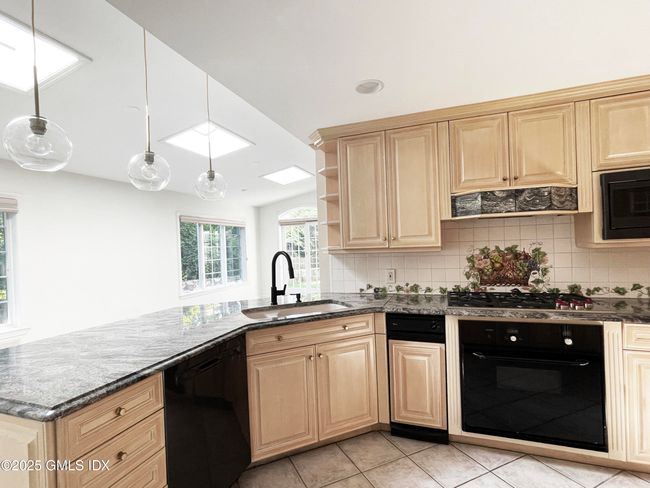 30 Split Timber Pl, House other with 5 bedrooms, 5 bathrooms and null parking in Riverside CT | Image 16