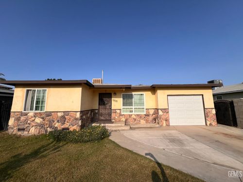 1930 Clinton St, Delano, CA, 93215-1336 | Card Image