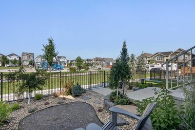 16 Magnolia Mount Se, House detached with 4 bedrooms, 3 bathrooms and 2 parking in Calgary AB | Image 2