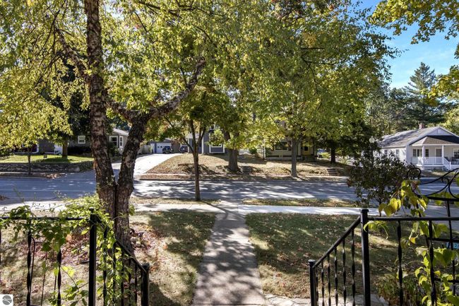 1037 E State St, House other with 2 bedrooms, 1 bathrooms and null parking in Traverse City MI | Image 5