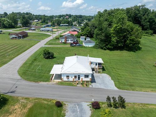 136 Highlands Ave, Glade Spring, VA, 24340-2907 | Card Image