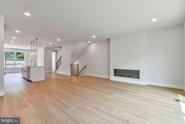 1609 Fellowship Sq, Townhouse with 3 bedrooms, 4 bathrooms and null parking in RESTON VA | Image 8