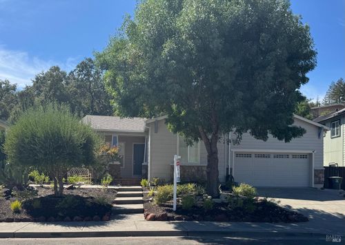 107 St Michael Ct, Cloverdale, CA, 95425-3879 | Card Image