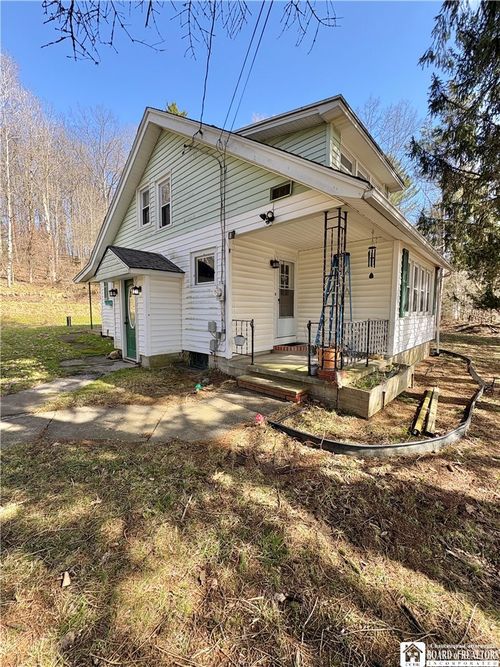 1798 Warren Jametwn Blvd, Jamestown, NY, 14701-9110 | Card Image