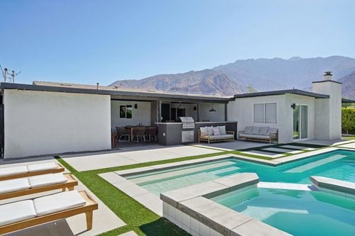 386 W Rosa Parks Rd, Palm Springs, CA, 92262-2113 | Card Image