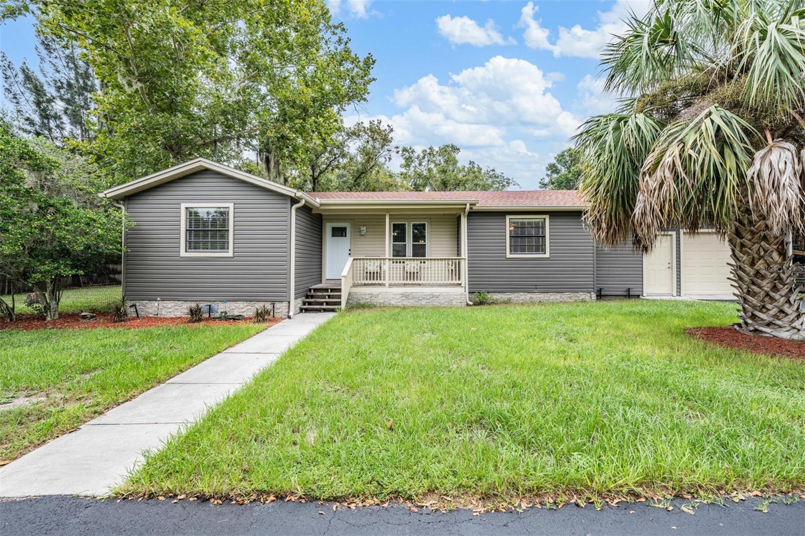 Joe St, Hudson, FL 34669