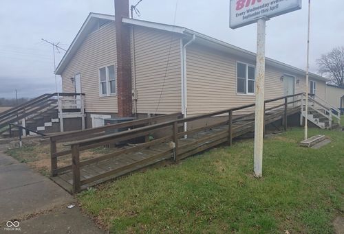 822 E Main St, Jamestown, IN, 46147-9492 | Card Image