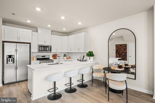 221 Bronze Street, Phoenixville, PA, 19460 | Card Image