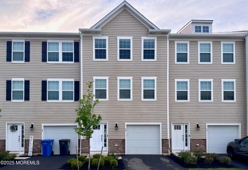 405-89 Melanie Way, Manahawkin, NJ, 08050-2157 | Card Image