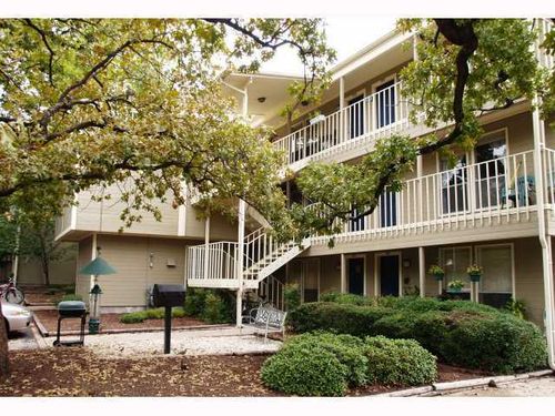 apt-204-202 E 45th St, Austin, TX, 78751-3899 | Card Image