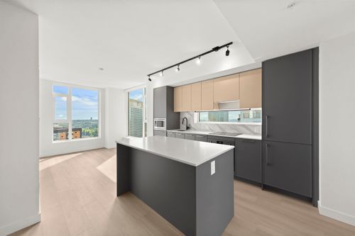 3403-13725 George Junction, Surrey, BC, V3T | Card Image