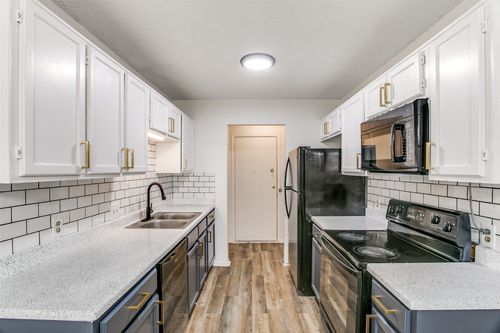 3600 Hulen Park Circle Circle, Fort Worth, TX, 76123 | Card Image