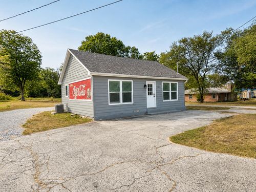 1010 N Jefferson St, Ava, MO, 65608-5330 | Card Image