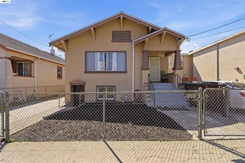 2049 Rutherford St, Oakland, CA, 94601-2535 | Card Image