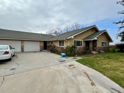 17617 W Belmont Ave, Kerman, CA, 93630-9452 | Card Image