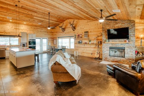 1561 W Harvest Ct, Taylor, AZ, 85939-2426 | Card Image