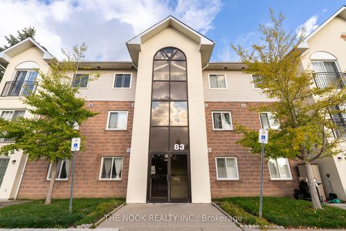 309-83 Aspen Springs Dr, Clarington, ON, L1C5J7 | Card Image