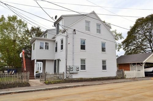 apt-1r-7 Harris St, Salem, MA, 01970-2561 | Card Image