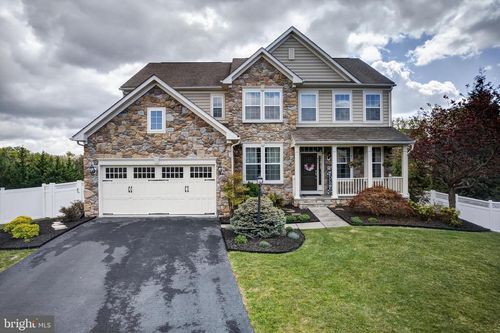 419 Lynnehaven Dr, WINCHESTER, VA, 22602-6860 | Card Image