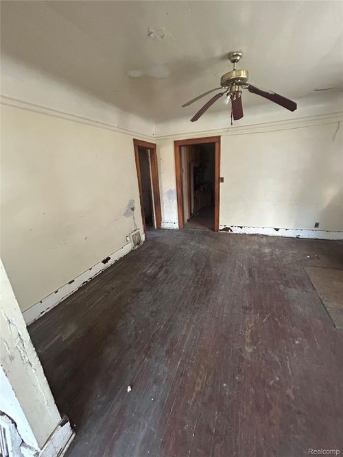 12708 Cloverlawn St, Detroit, MI, 48238-3164 | Card Image